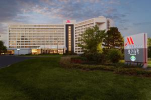 a view of a hotel with a sign in front of it at Marriott Kansas City Overland Park in Overland Park