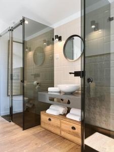 Uma casa de banho em Alto do Ferrum - Boutique Villa