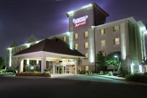 a rendering of a hotel at night at Fairfield Inn & Suites by Marriott Somerset in Somerset