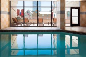 Bazén v ubytování Courtyard Austin Downtown/Convention Center nebo v jeho okolí