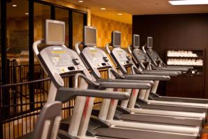 Fitness centrum a/nebo fitness zařízení v ubytování Courtyard Austin Downtown/Convention Center
