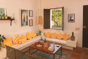 Uma área de estar em Casa Amberes