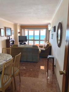 Posedenie v ubytovaní Apartamento panorámico beach Fuengirola