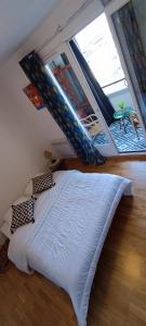 Posteľ alebo postele v izbe v ubytovaní Marinas 2 - Agreable studio face au port Olona