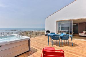 Fotografia z galérie ubytovania Villa Chaumoise-Sejour Luxueux aux Sables d Olonne v destinácii Les Sables-dʼOlonne