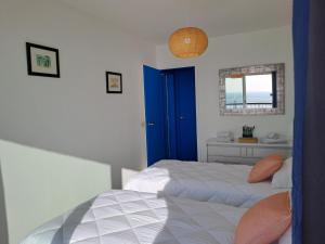 Posteľ alebo postele v izbe v ubytovaní MIREILLE - Appartement 4 etoiles vue mer - 2 a 4 pers