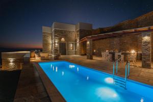 Bazén v ubytování Acron Andros - 3 Bedroom Villa with Private Pool nebo v jeho okolí