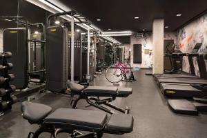 Gimnàs o zona de fitness de Moxy Austin - University
