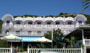 Foto dalla galleria di Hotel Olympiada a Vráchos