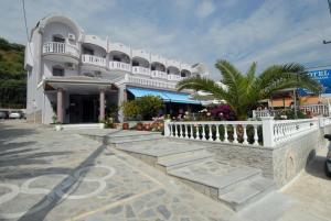 Foto dalla galleria di Hotel Olympiada a Vráchos