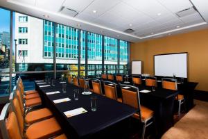 Konferenční prostory v ubytování Courtyard par Marriott Montréal Centre-ville + 22 fotografií