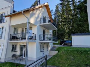 Budova, v ktorej sa apartmán nachádza