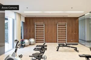 Fitness centrum a/nebo fitness zařízení v ubytování Charlie Jockey Pinheiros