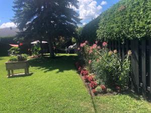 Vườn quanh Simplement l’Harmonie à Chambly
