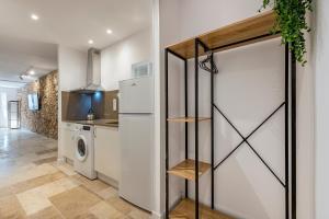 Kép Stone Wall Apartment en Barri Port Maritim szállásáról Tarragonában a galériában Még 20 kép