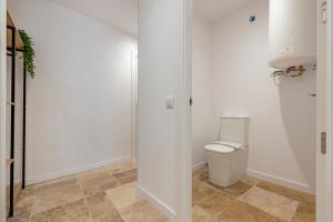 Fotografie z fotogalerie ubytování Stone Wall Apartment en Barri Port Maritim v destinaci Tarragona