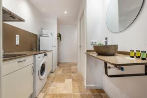 Fotografie z fotogalerie ubytování Stone Wall Apartment en Barri Port Maritim v destinaci Tarragona