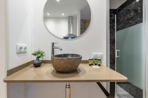 Fotografie z fotogalerie ubytování Stone Wall Apartment en Barri Port Maritim v destinaci Tarragona