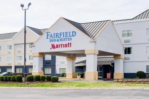uma representação de uma estalagem e suites marriott em Fairfield Inn & Suites by Marriott Nashville at Opryland em Nashville