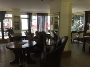 Posezení v ubytování Şirin Hotel