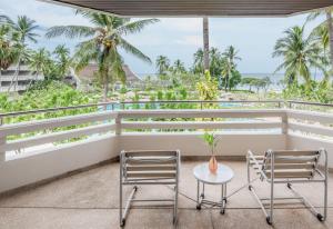 Balkón nebo terasa v ubytování The Regent Cha Am Beach Resort, Hua Hin