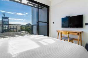 A television and/or entertainment centre at Kenting Sea Wall 112