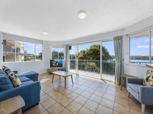 Χώρος καθιστικού στο The Outlook unit 9 Currimundi QLD +2 φωτογραφίες