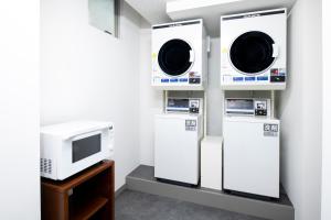 Kuchyň nebo kuchyňský kout v ubytování HOTEL MYSTAYS Nishi Shinjuku