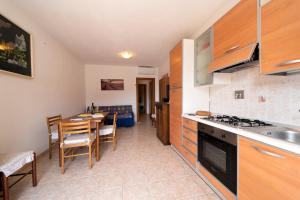 A kitchen or kitchenette at Villetta Grazia