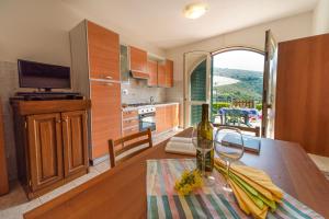 A kitchen or kitchenette at Villetta Grazia