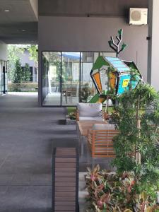 Κήπος έξω από το Merdeka Tower 118 Chinatown TRX at Opus