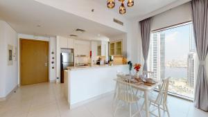 Fotografie z fotogalerie ubytování Primestay - Creekside 18B 2BR, Creek Harbour v Dubaji