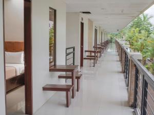Balkón nebo terasa v ubytování MARZON HOTEL KALIBO