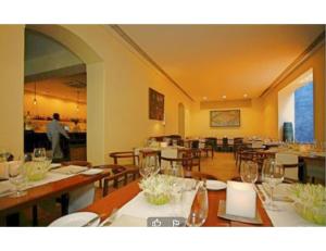 Restavracija oz. druge možnosti za prehrano v nastanitvi Hotel Viren Pacfic, Agra