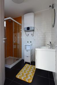 Koupelna v ubytování Írisz Apartman