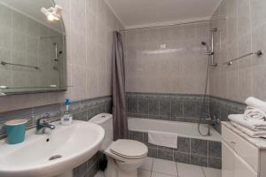 A bathroom at Beach View