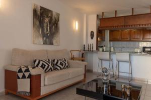A kitchen or kitchenette at Beach View