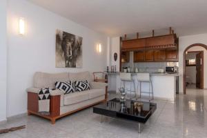 A kitchen or kitchenette at Beach View