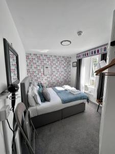 Islay Frigate Hotelにあるベッド