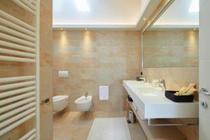 A bathroom at Residenza Ai Ferrari