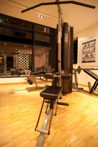 Fitness centrum a/nebo fitness zařízení v ubytování H+ Hotel Salzburg