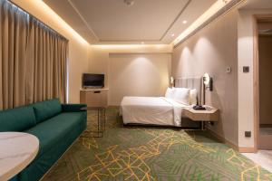 Holiday Inn Katra Vaishno Devi by IHG客房内的一张或多张床位