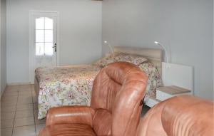 Χώρος καθιστικού στο Cozy Home In Quemperven With Wifi +12 φωτογραφίες