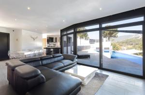 Posezení v ubytování Family-friendly villa in Lloret de Mar with private pool