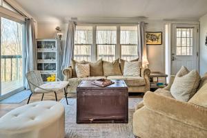 Gallery image of Unplugged Mountain Retreat with Porch Swings! in Imler