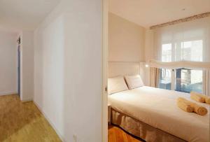 Postel nebo postele na pokoji v ubytování Apartamento Puerto Deportivo - VUT-219-AS