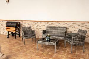 A seating area at Casa Rural Los Eneares