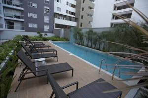 Bazén v ubytování Urbano Apartments Miraflores Pardo nebo v jeho okolí