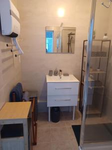 Bilik mandi di Chez Arthur et Cie
