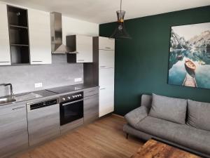 Kuchyň nebo kuchyňský kout v ubytování Berg:Zeit_Apartments